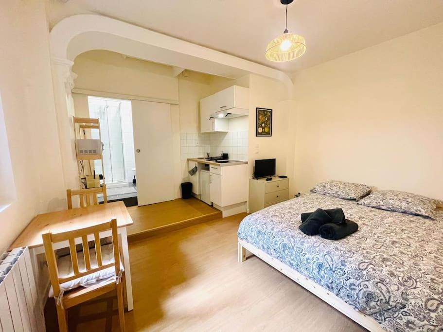 Le Petit Meuble Hyper Centre Daire Orléans Dış mekan fotoğraf
